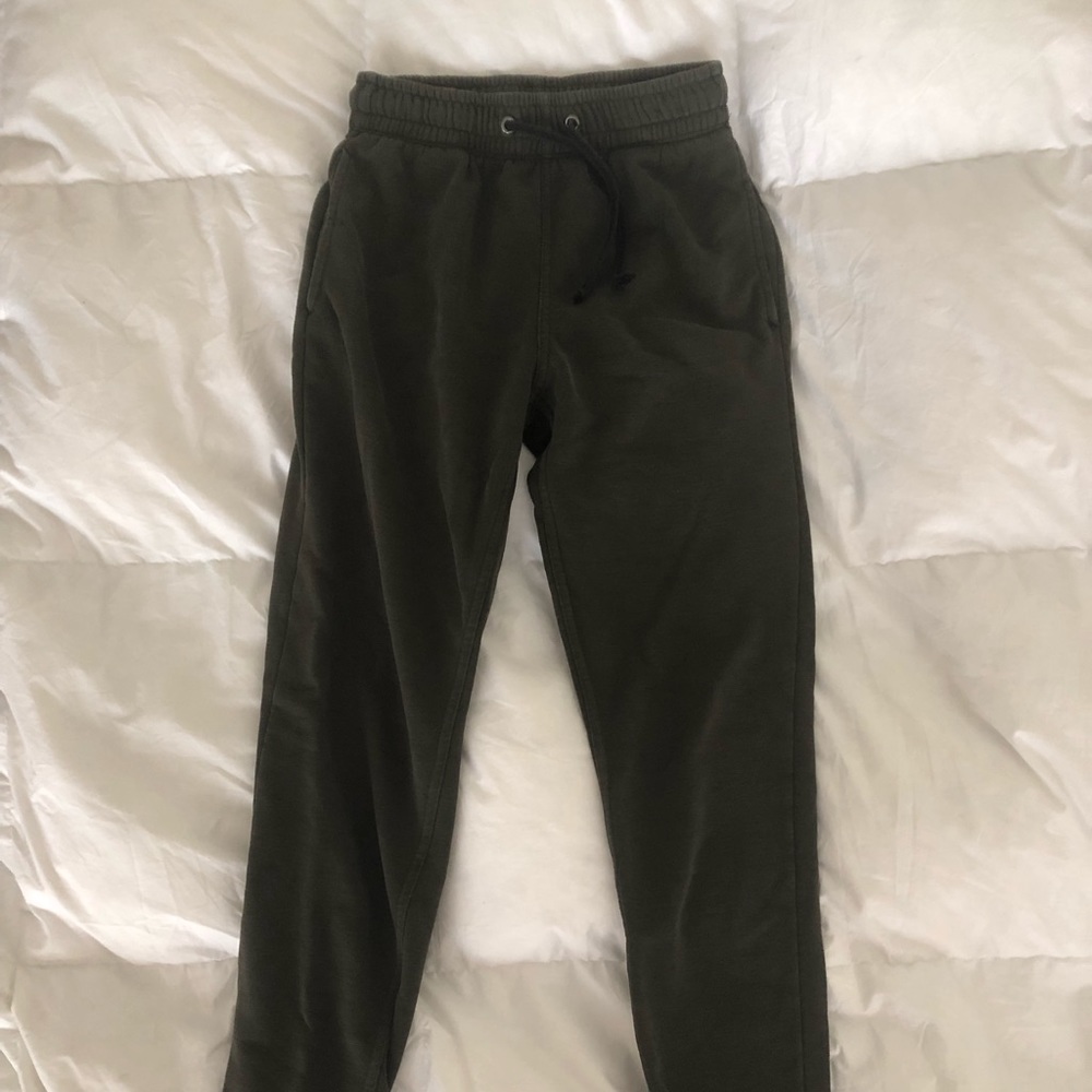 H&M Men’s Green sweatpants